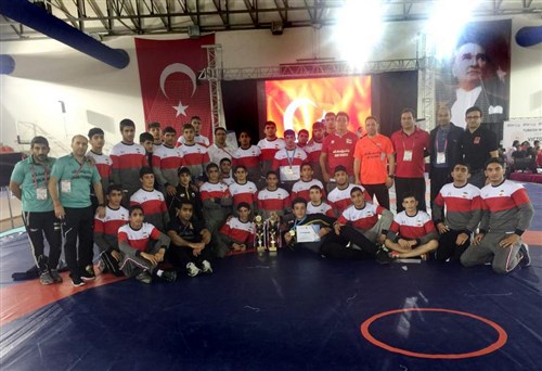 رقابت های بین المللی کشتی آزاد و فرنگی نوجوانان جام پیروزی- ترکیه
